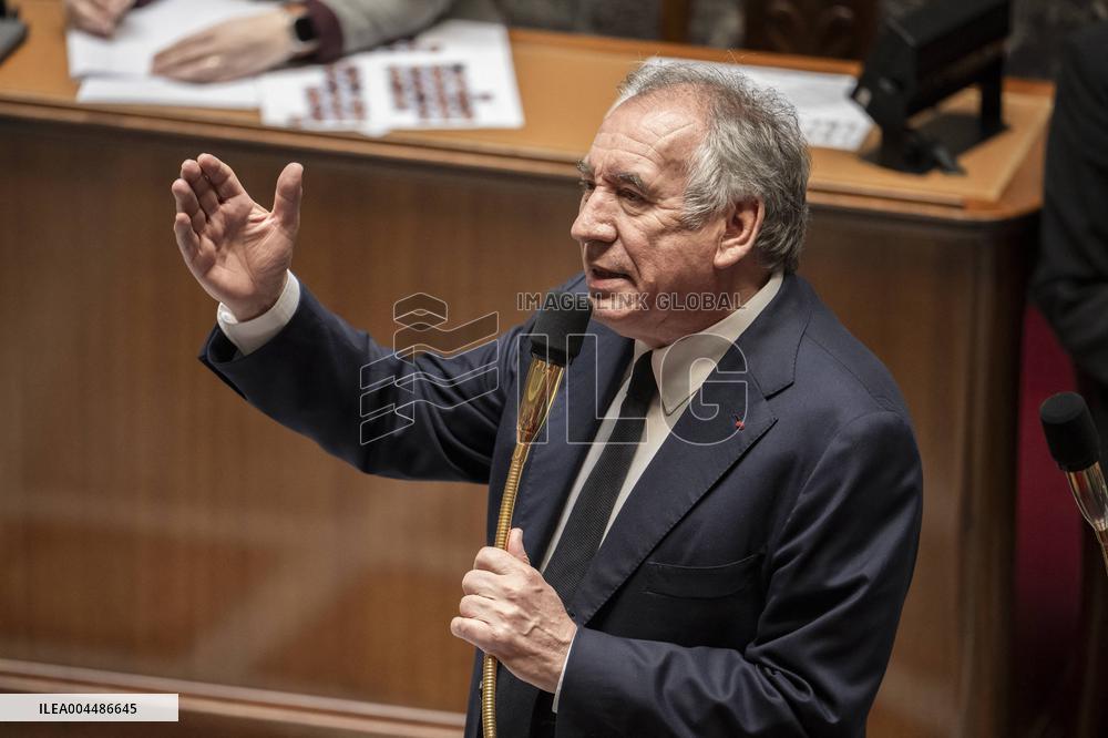 Questions To The Government - Paris