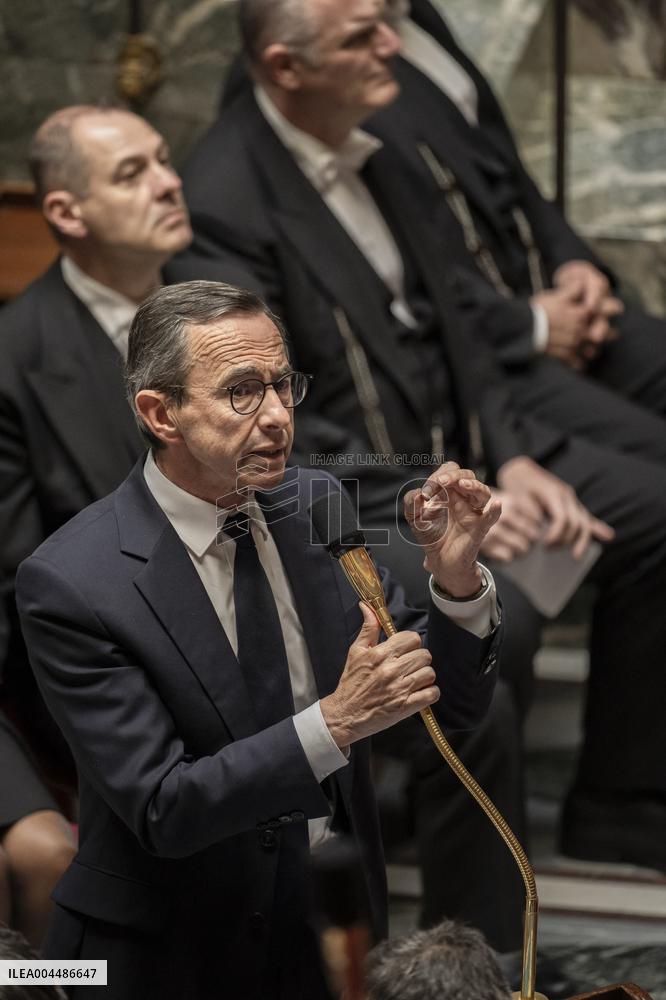 Questions To The Government - Paris