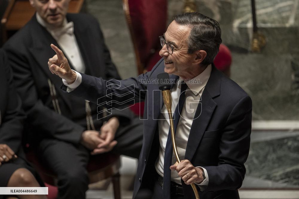 Questions To The Government - Paris