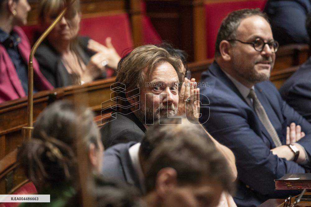 Questions To The Government - Paris