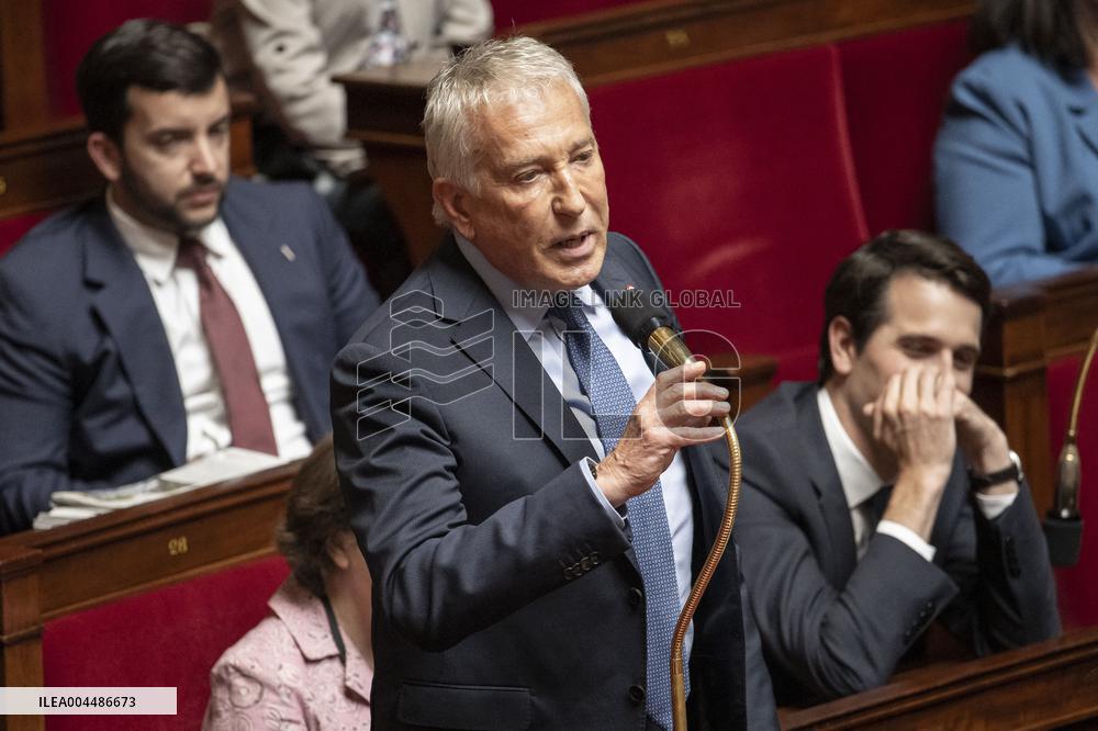 Questions To The Government - Paris