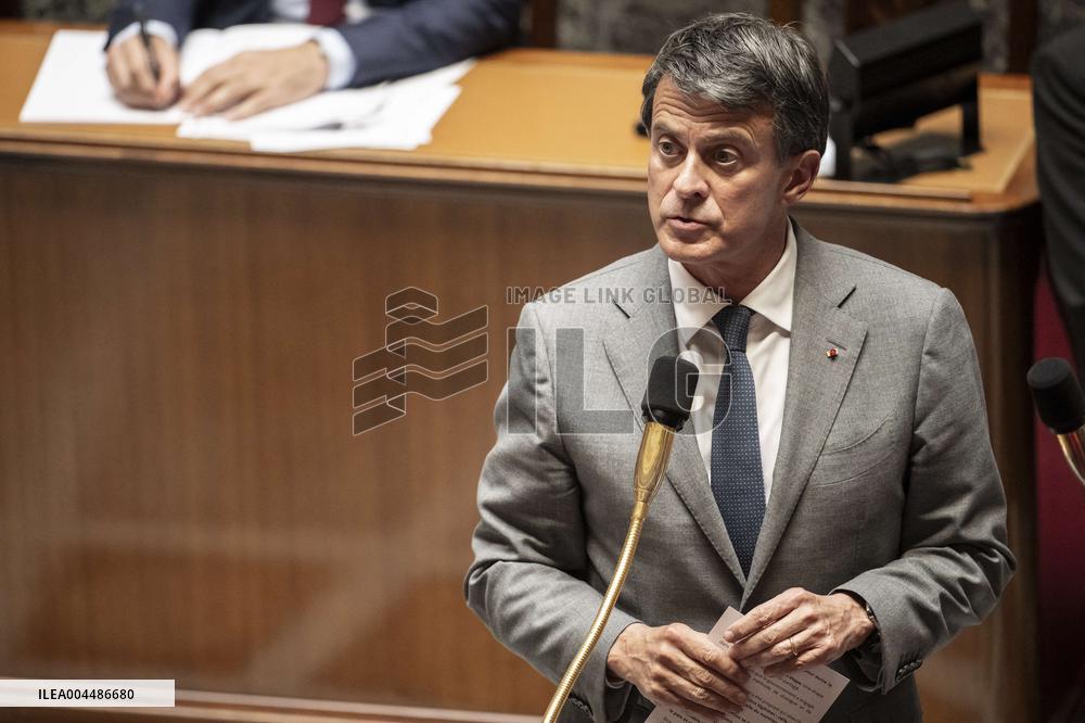 Questions To The Government - Paris