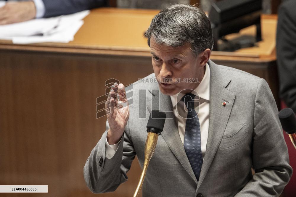 Questions To The Government - Paris