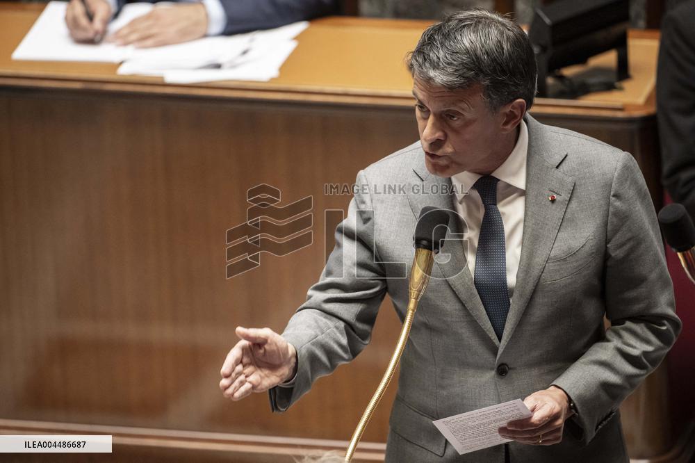 Questions To The Government - Paris