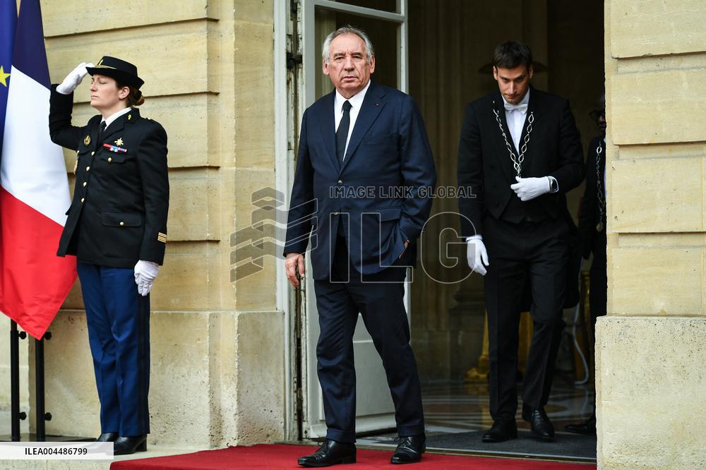 French PM Francois Bayrou welcomes Ukrainian PM Denys Shmyhal in Paris - FA