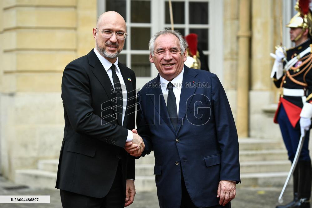 French PM Francois Bayrou welcomes Ukrainian PM Denys Shmyhal in Paris - FA