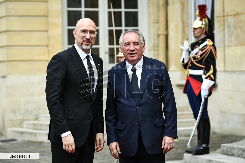 French PM Francois Bayrou welcomes Ukrainian PM Denys Shmyhal in Paris - FA