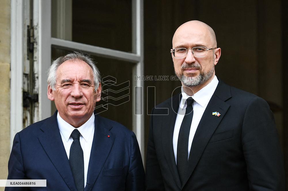 French PM Francois Bayrou welcomes Ukrainian PM Denys Shmyhal in Paris - FA