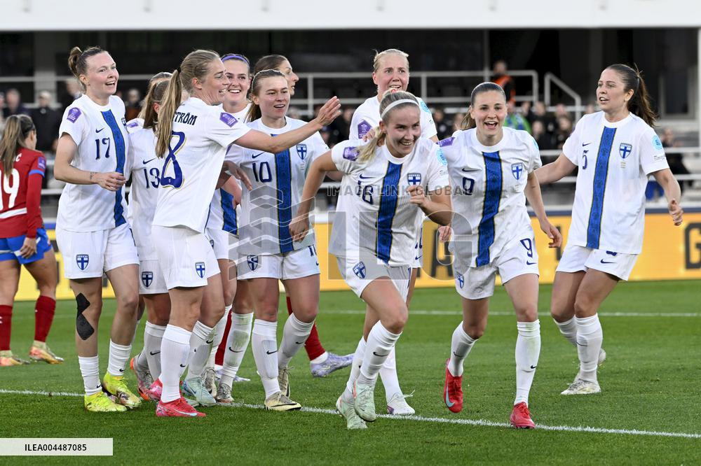 Jalkapallo: Suomi päättää naisten Kansojen liigan Serbiaa vastaan Helsingissä klo 20