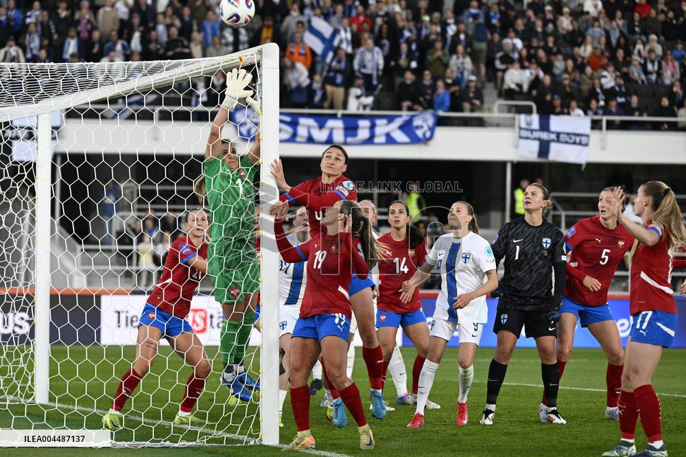 Jalkapallo: Suomi päättää naisten Kansojen liigan Serbiaa vastaan Helsingissä klo 20