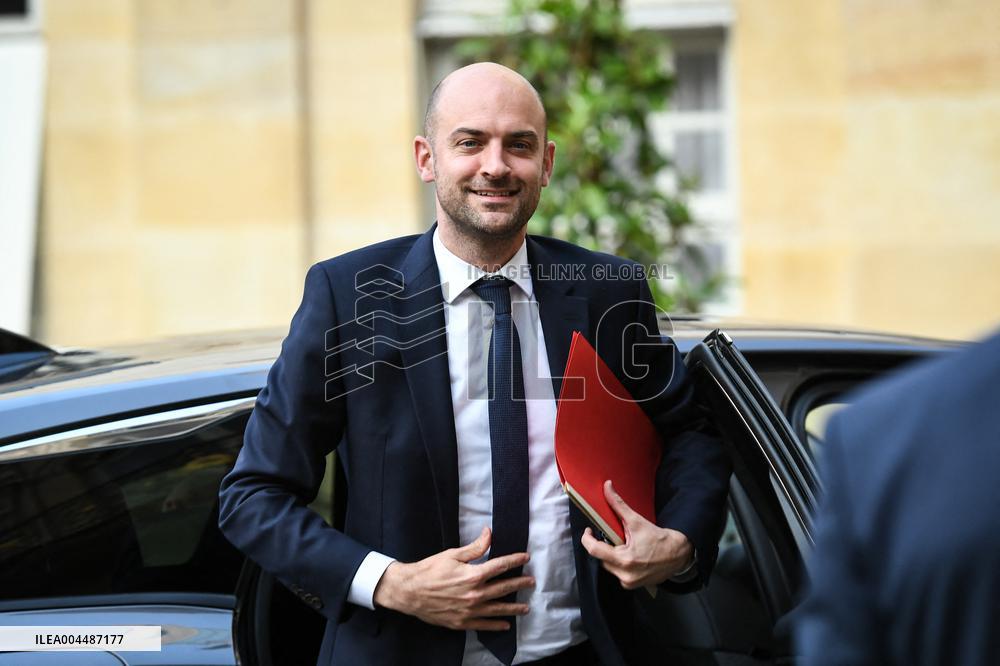 Jean-Noel Barrot arrives for a meeting with French PM Francois Bayrou in Paris - FA