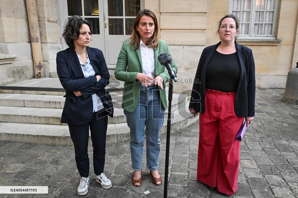 French PM Francois Bayrou receives party leaders in Paris - FA