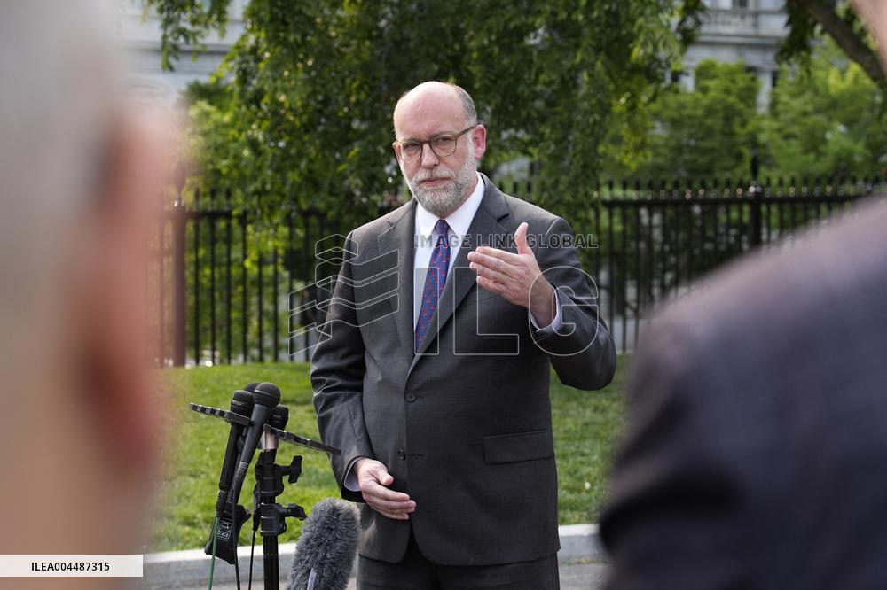 OMB Director talks to reporters - Washington