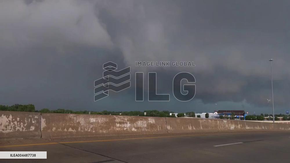 US: Tornado Confirmed Near Norman, Oklahoma 2