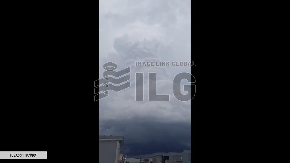 US: Rotating Cloud Spotted Amid Oklahoma Tornado Warnings 2