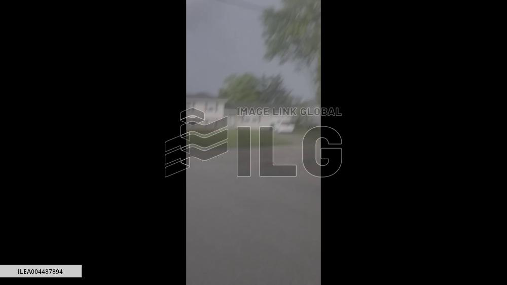 US: Tornado Sirens Ring Out as Tornado Confirmed Near Kansas City, Missouri