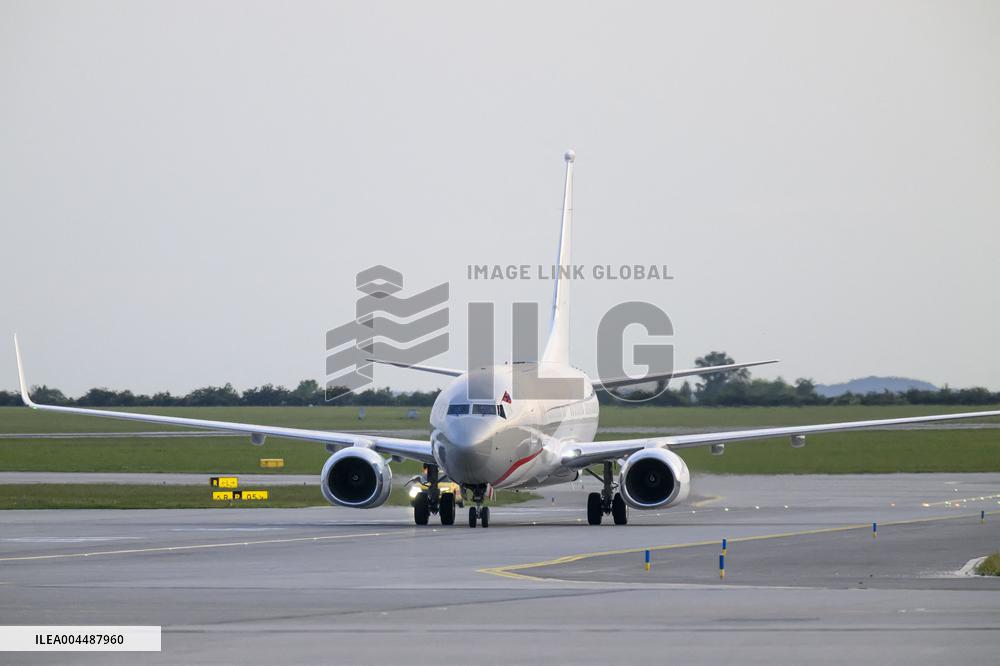 Royal Couple Arriving In Prague