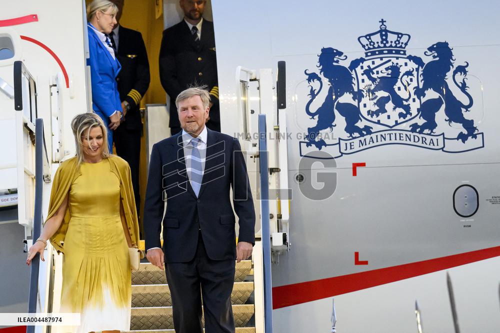 Royal Couple Arriving In Prague