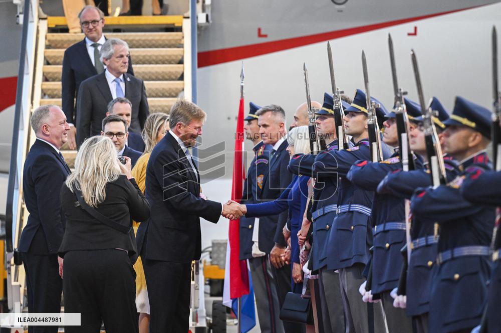 Royal Couple Arriving In Prague