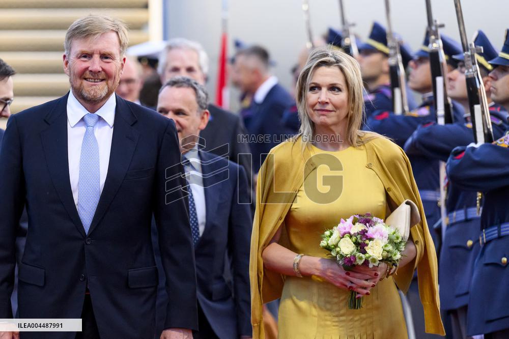 Royal Couple Arriving In Prague