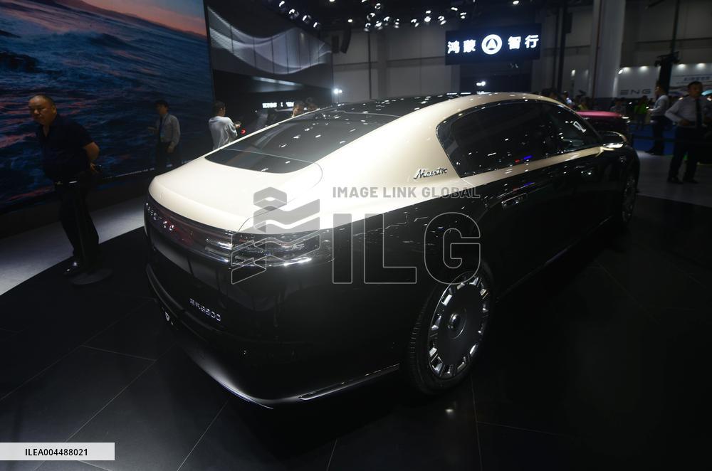 HUAWEI MAEXTRO S800 Sedan