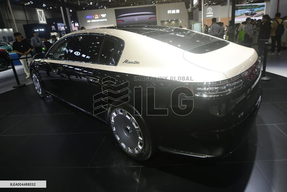 HUAWEI MAEXTRO S800 Sedan