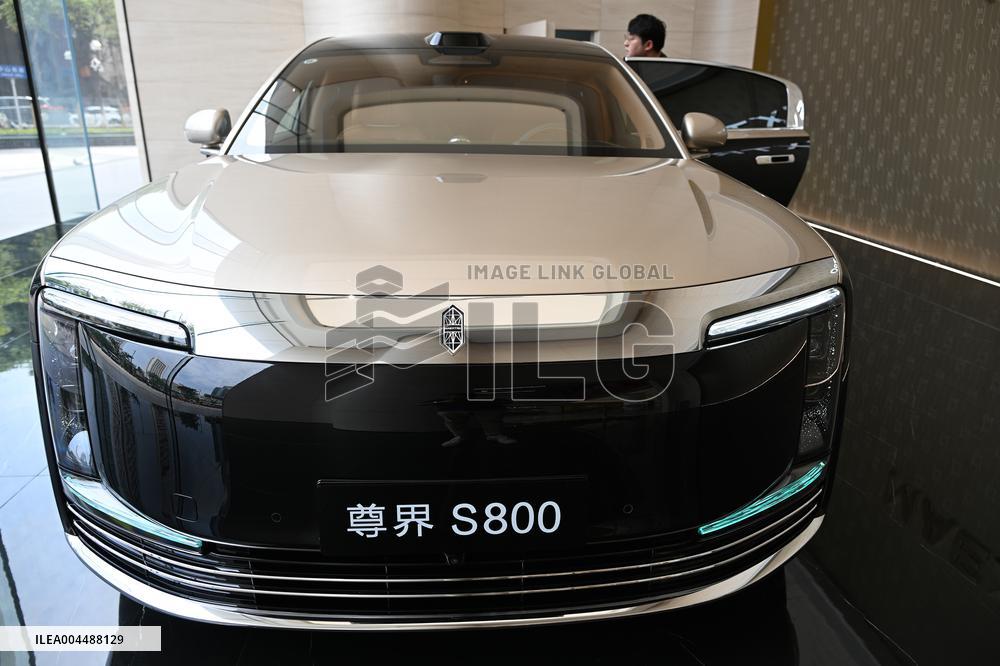 Huawei MAEXTRO S800 Luxury Car Popular in China