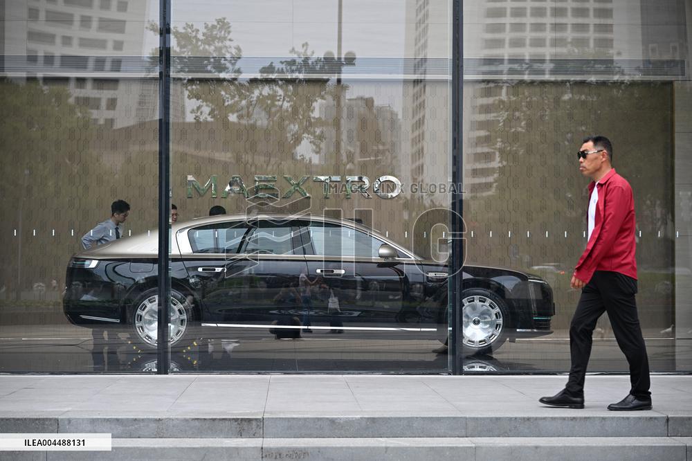 Huawei MAEXTRO S800 Luxury Car Popular in China