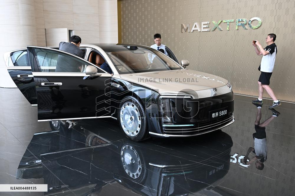 Huawei MAEXTRO S800 Luxury Car Popular in China