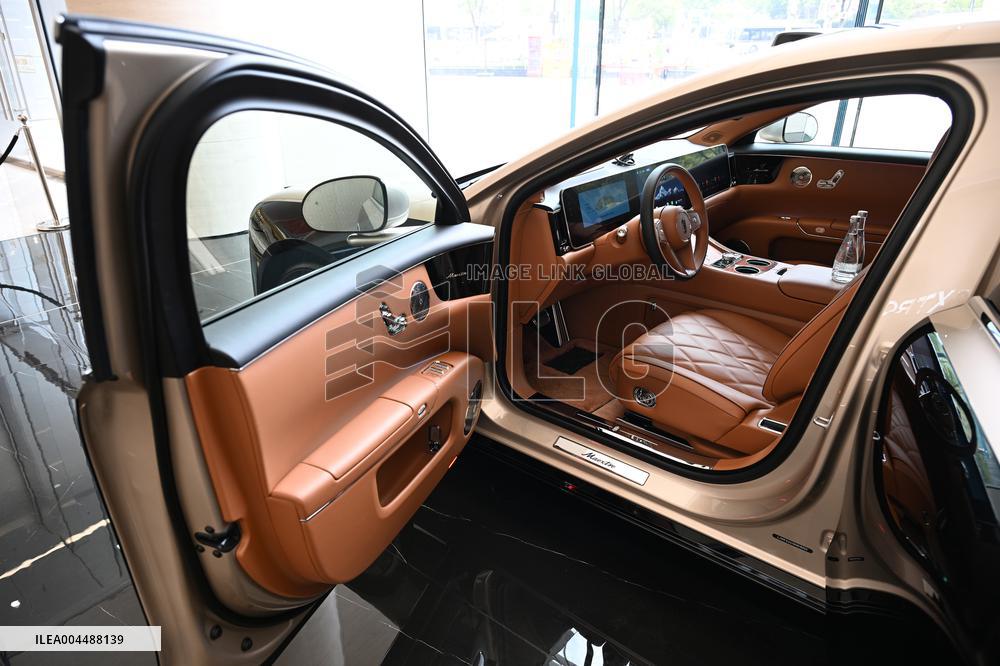 Huawei MAEXTRO S800 Luxury Car Popular in China