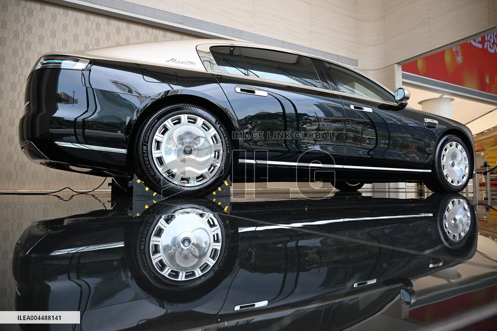 Huawei MAEXTRO S800 Luxury Car Popular in China