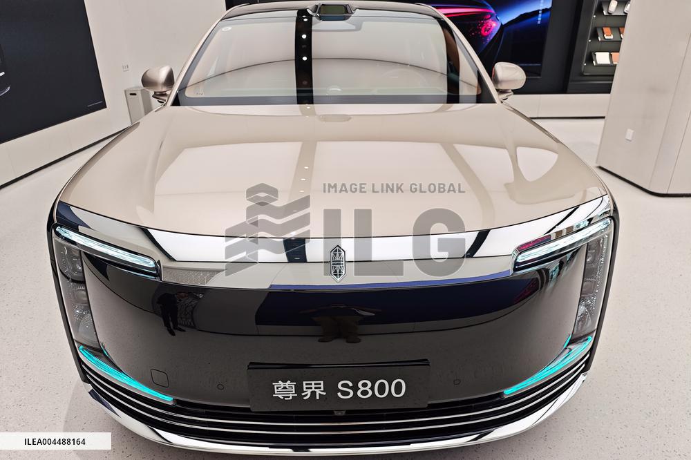 Huawei JAC GROUP MAEXTRO S800 Luxury Car