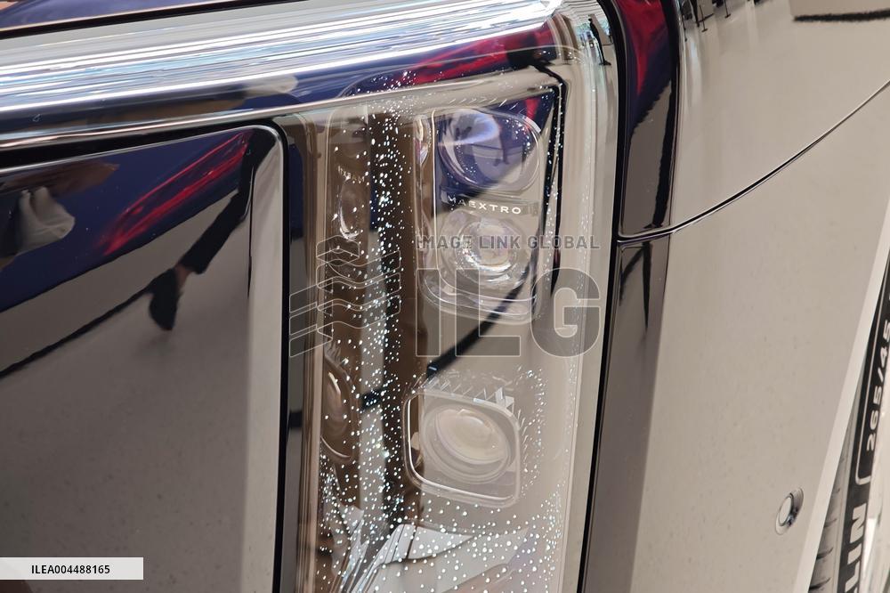 Huawei JAC GROUP MAEXTRO S800 Luxury Car