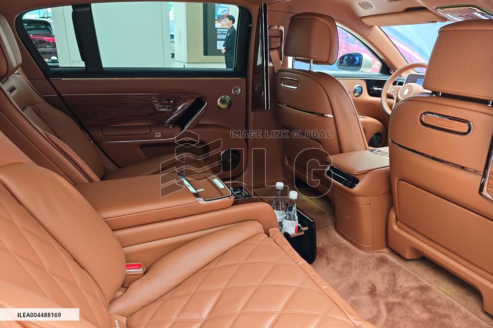 Huawei JAC GROUP MAEXTRO S800 Luxury Car