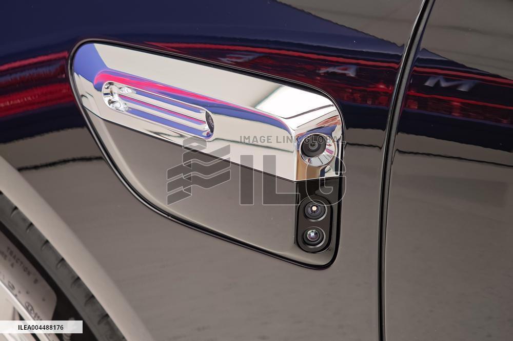 Huawei JAC GROUP MAEXTRO S800 Luxury Car