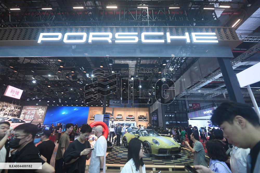 Porsche Reduces Prices