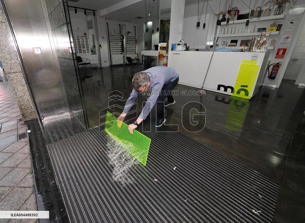 Heavy Downpour Causes at Least 50 Incidents - Spain