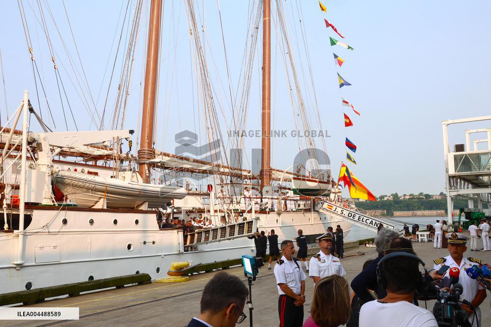 Princess Leonor Arriving On Board Juan Sebastian Elcano - NYC