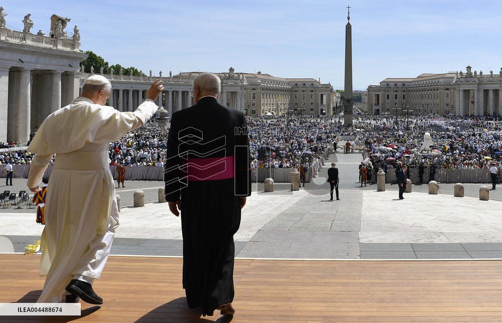 Pope Leo XIV Leads General Audience - Vatican