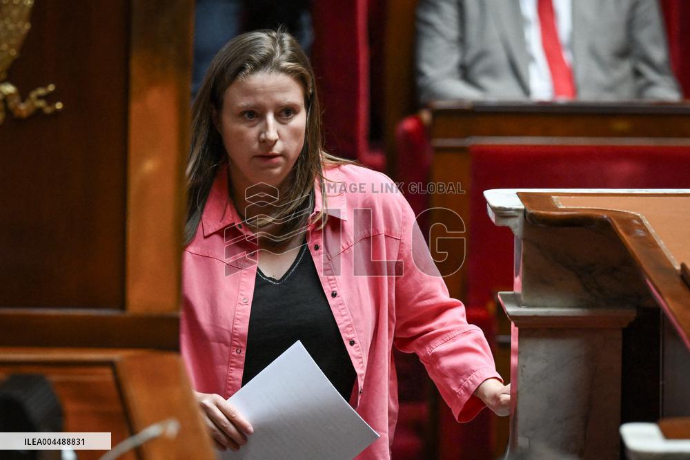 Speeches before a Motion de censure vote at the National Assembly FA