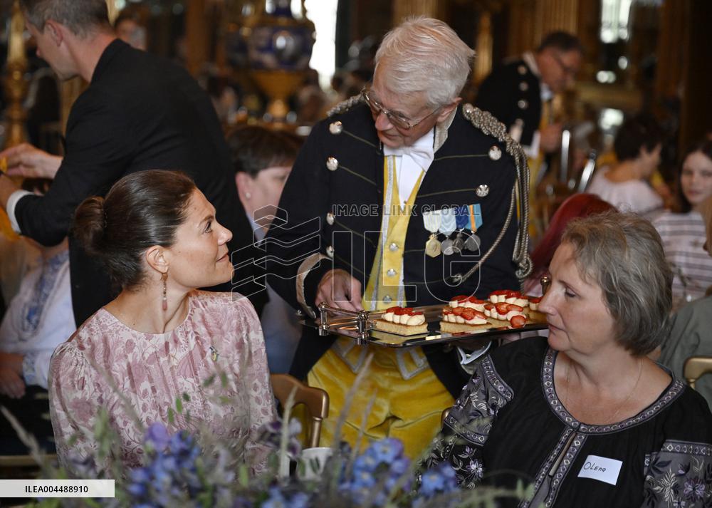 UKRAINIAN CHILDREN ROYAL PALACE
