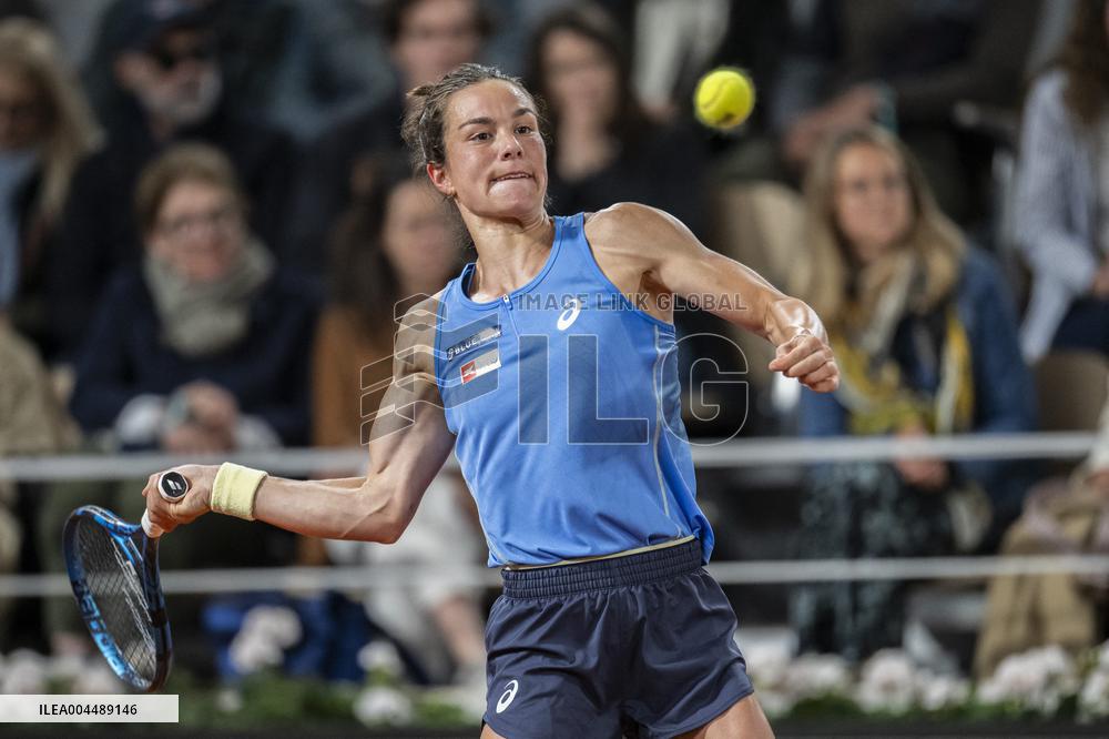 French Open - Lois Boisson Eliminates Mirra Andreeva in The Quarter-Finals