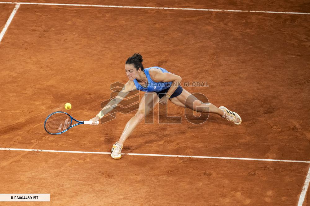 French Open - Lois Boisson Eliminates Mirra Andreeva in The Quarter-Finals