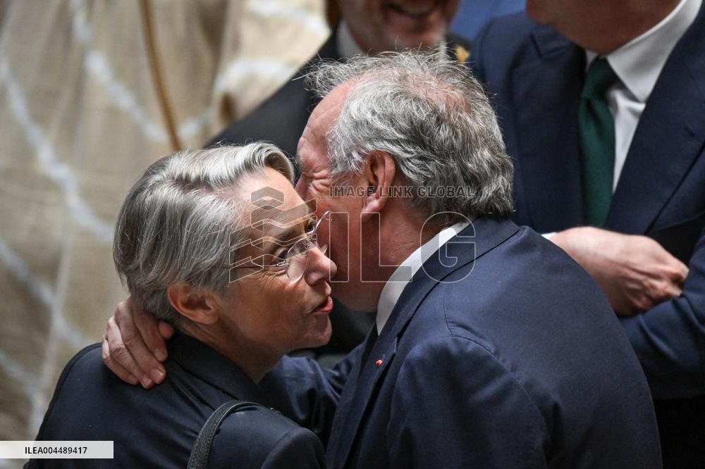 Speeches before a Motion de censure vote at the National Assembly FA