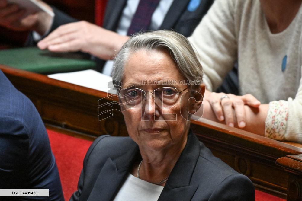 Speeches before a Motion de censure vote at the National Assembly FA