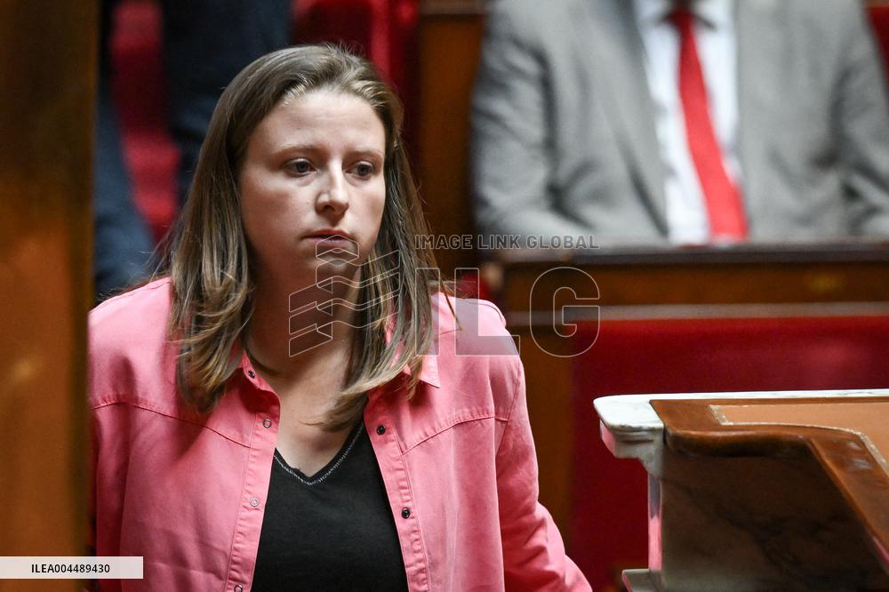 Speeches before a Motion de censure vote at the National Assembly FA