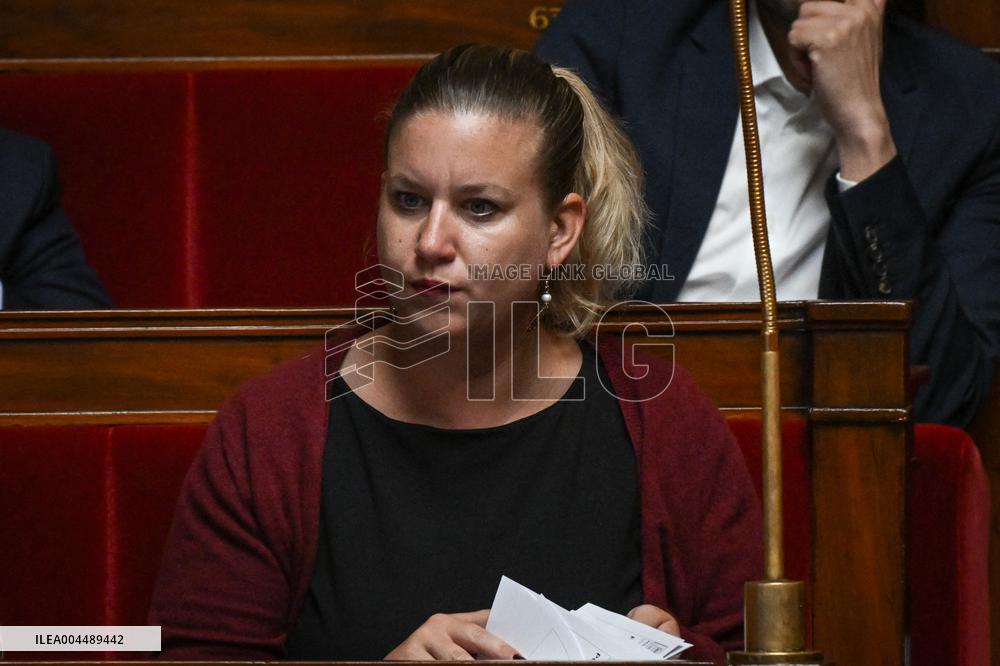 Speeches before a Motion de censure vote at the National Assembly FA