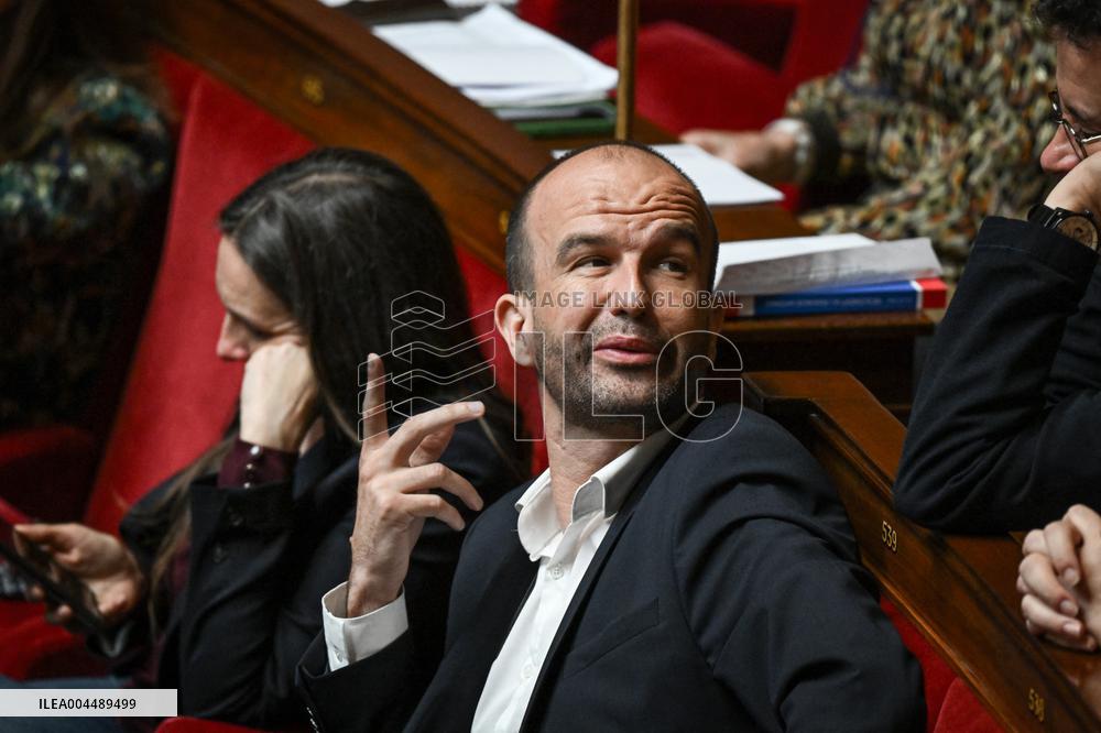 Speeches before a Motion de censure vote at the National Assembly FA