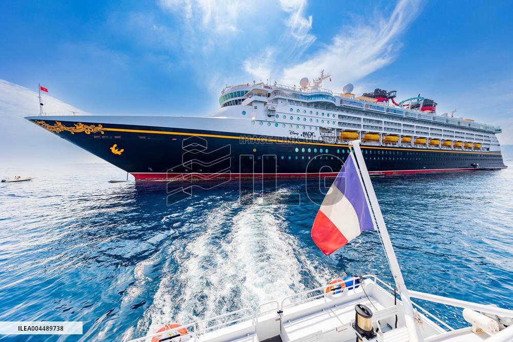 Illustration - Cannes Croisette