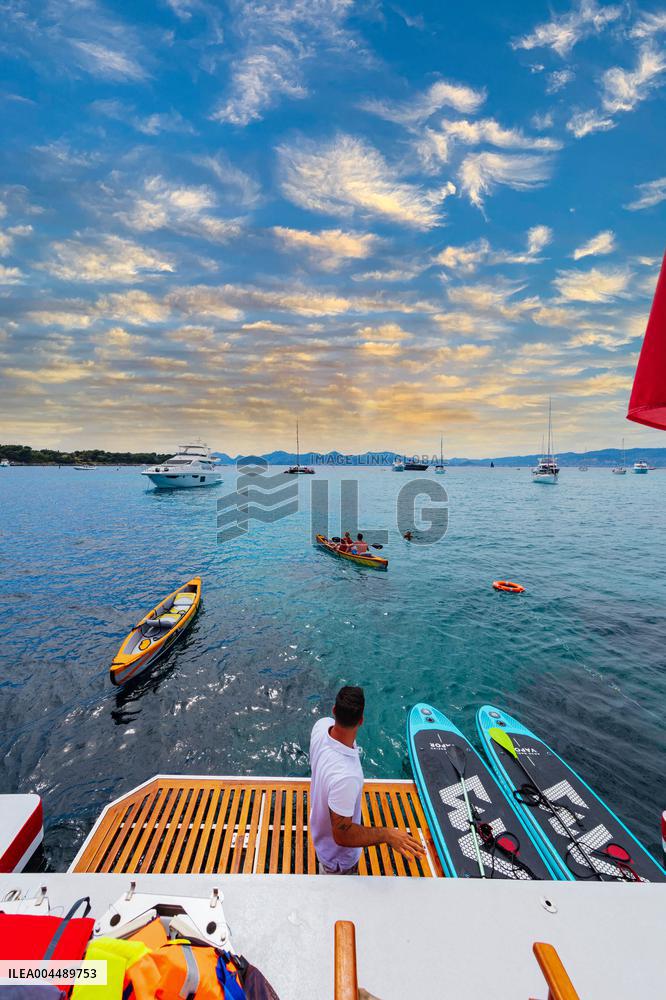 Illustration - Cannes Croisette